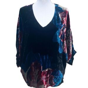 Trina Turk Burnout Velvet Floral Blouse Bell Sleeve Tunic Top V-Neck Size Large